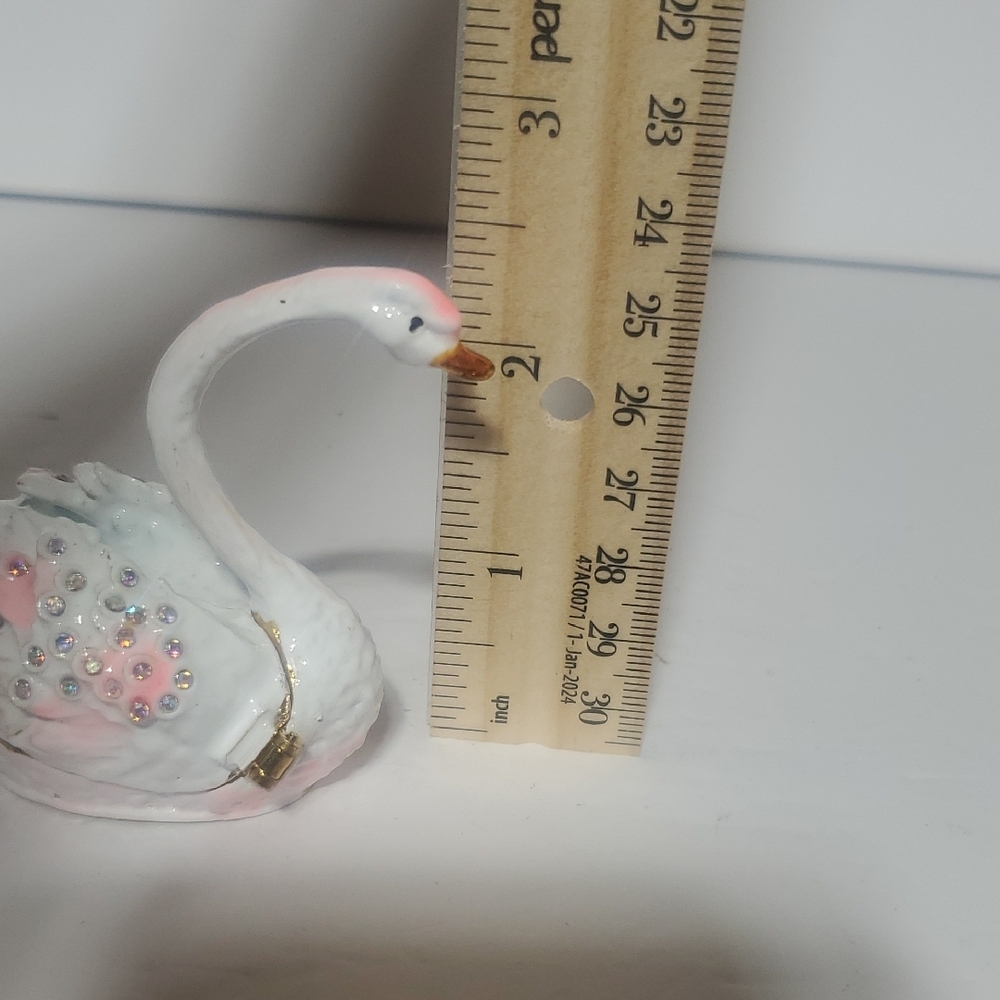 Elegant White and Pink Swan Trinket Box - Picture 9 of 9